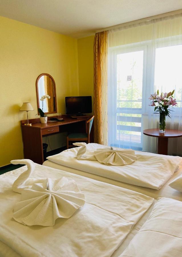 Garni Hotel Pyramida Cheb Exterior foto